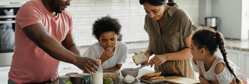2025 SNAP Benefits: Who Qualifies as Part of Your Household?